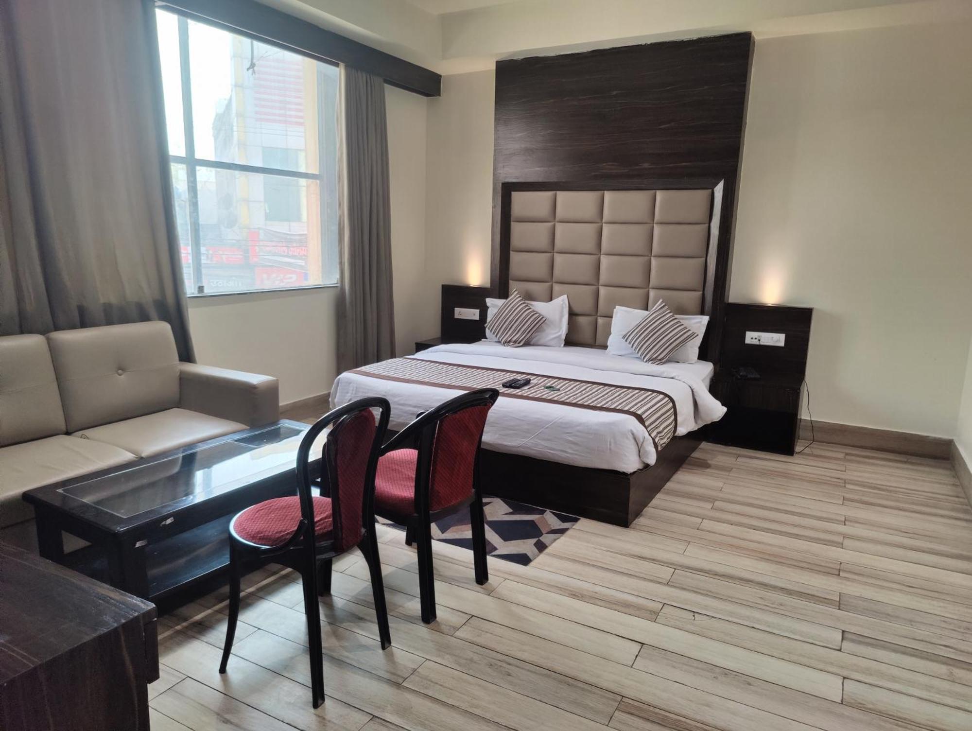 Hotel Sanjay Galaxy,坎普尔 外观 照片