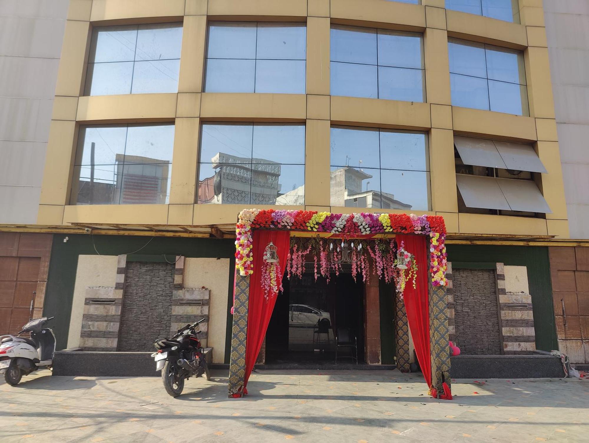 Hotel Sanjay Galaxy,坎普尔 外观 照片