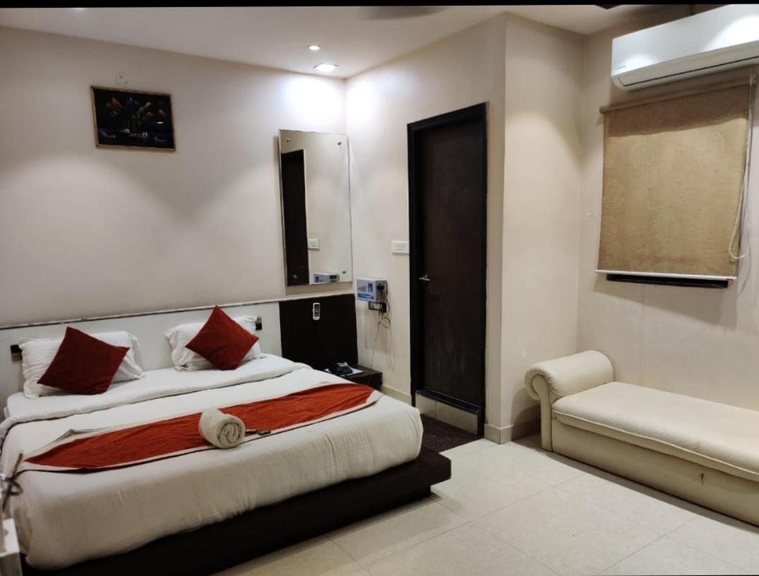 Hotel Sanjay Galaxy,坎普尔 外观 照片